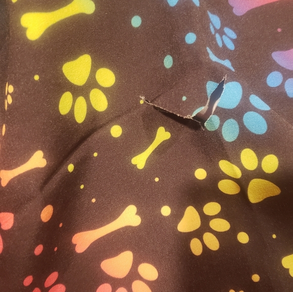 Zoe And Chloe Women's V-Neck Ombre All Day Print Scrub Top Size L - Picture 4 of 5